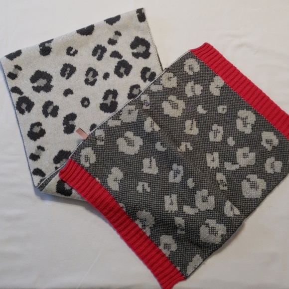 Juicy Couture scarf - Picture 2 of 4